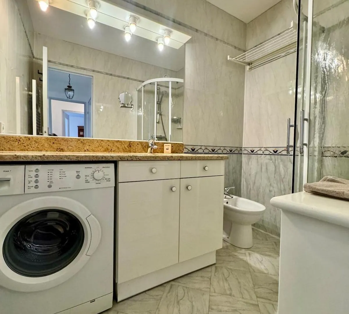 Apartment Le Lys - Apt 4 Prs - Clim - Piscine - Parking Antibes