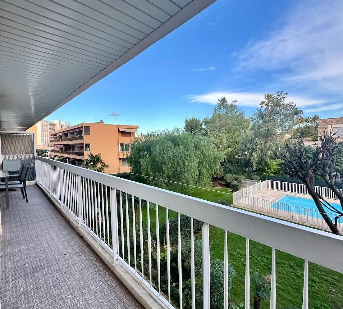 Le Lys - Apt 4 Prs - Clim - Piscine - Parking Antibes Apartment