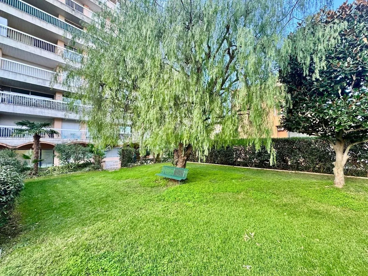 Le Lys - Apt 4 Prs - Clim - Piscine - Parking Antibes France